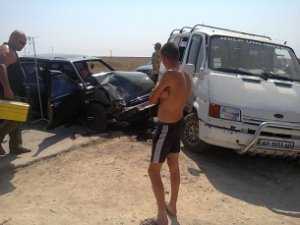 5 раненых: микроавтобус протаранил легковушку в Крыму