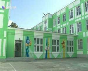 В Симферопольской школе-лицее отремонтировали кровлю и фасад
