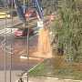 В центре Макеевки под флагом Партии регионов бьет огромный фонтан из нечистот