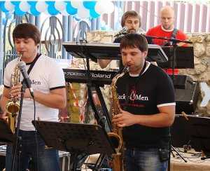 В Коктебеле открылся юбилейный Live in Blue Bay