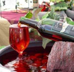 На фестивале «WineFeoFest» в Феодосии выберут Королеву вина
