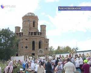 В Красногвардейск привезли частичку мощей Александра Невского