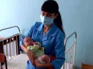 Мать-кукушка оставила младенца на вокзале в Крыму