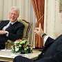 Клинтон в Ялте пошутил по поводу призрака Сталина в виде Путина и осудил давление Москвы на Украину