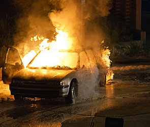 За ночь в Ялте сгорели две машины
