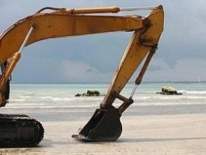 Разрешение «Суэсте» на добычу песка в Севастополе приостановили