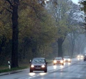 ГАИ Крыма напомнила водителям о необходимости включать фары днем