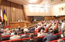 Депутаты Крыма соберутся на сессию в середине октября