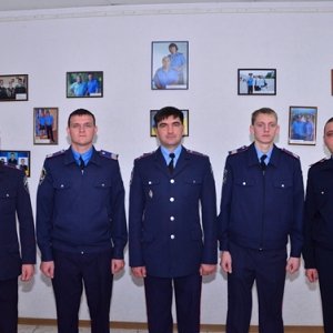 За оперативное раскрытие серии рабойных нападений крымских правоохранителей наградили премиями