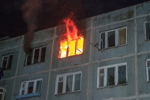 В Красноперекопске горела квартира: пострадали мужчина с ребенком