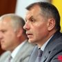 Крымский спикер осторожно заявил о напряженности в стране