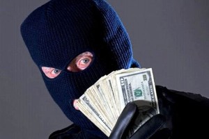 На ЮБК гражданку РФ ограбили на 8 тыс. долларов