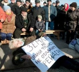 Совмин оспорит судебное решение о лишении земли пайщиков агрофирмы «Крым»