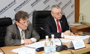 В парламенте Крыма обсудили вопросы взаимодействия органов власти с молодежными организациями автономии