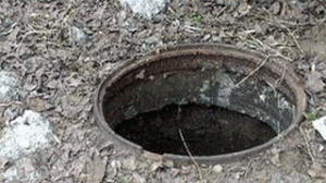 В Феодосии в колодце теплотрассы нашли труп