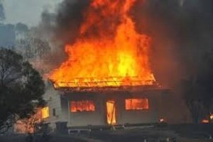 В Симферополе горел дом. Погиб мужчина