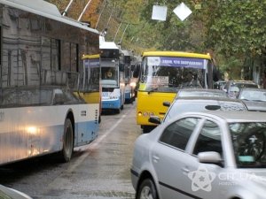 Мелкое ДТП блокировало движение в центре Симферополя