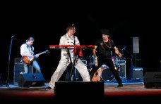 Группа «Ундервуд» на концерте в Столице Крыма признавалась в любви Крыму