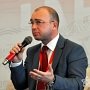 Крымский «министр с болгаркой» умеет хорошо подтягиваться и воспитывать детей