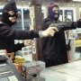Двое неизвестных с пистолетом ограбили магазин в Севастополе