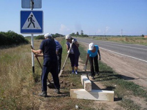 В Крыму даже остановку в селе не могут установить без поручения премьера