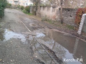 Нечистоты затопили автовокзал Керчи