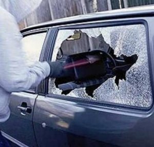 Школьника из Керчи поймали за серию автомобильных краж