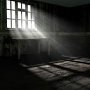Жителям евпаторийского общежития грозит зима во тьме и холоде