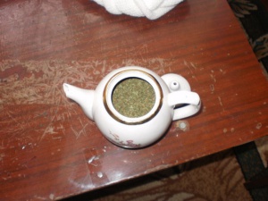 Крымчанин прятал наркотики в фарфоровом чайнике