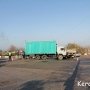 На въезде в Керчь столкнулись два грузовика