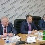 Владимир Константинов выступает за решение проблем с задолженностями по выплатам бюджетникам