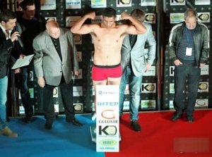 9 ноября на профессиональном ринге дебютирует крымский боксер Александр Усик