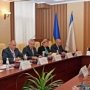 Глава Совета Министров встретился с нардепами от Крыма
