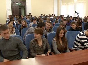 Спикер Крымского Парламента Владимир Константинов и члены президиума встретились со студентами