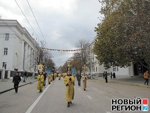 В Севастополе прошёл крестный ход, посвященный годовщине Русского исхода из Крыма