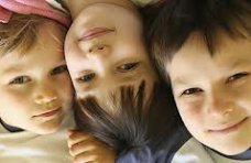 В приемных семьях Севастополя воспитывается 69 детей