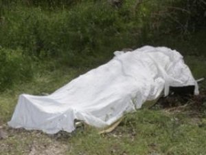 В Алуште убили женщину, а тело сбросили в речку