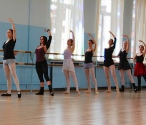 В Столице Крыма открыли первую в Крыму студию балета для взрослых