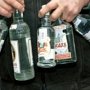 В Крыму грабитель пытался вынести из магазина алкоголь в подштанниках