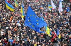 В Крыму призывают участников Евромайдана «спуститься на землю»