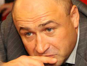 Крымский депутат предложил отправить Януковича вслед за Ющенко