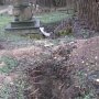 Милиция посоветовала подать заявление о разграблении могил на кладбище в Симферополе