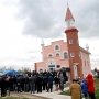На западе Крыма рядом с сельской церковью открыли мечеть