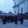 В Симферополе спасатели греют прихожан, пришедших к мощам Георгия Победоносца