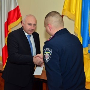 За оперативность и профессионализм крымских правоохранителей наградили премиями