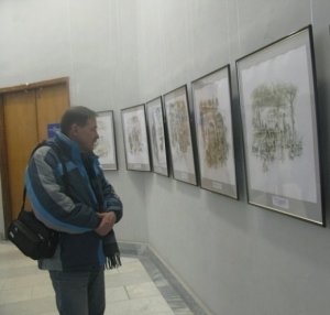 В Столице Крыма открыли выставку картин об истории города