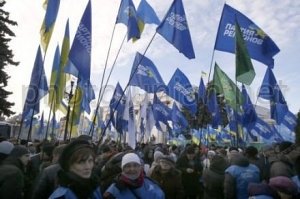 Крымчан 15 декабря прямо с митинга в Симферополе повезут на митинг в Киев