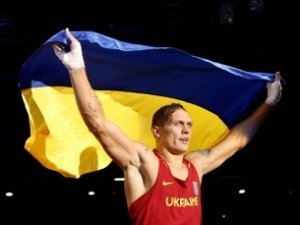 Усик одержал победу над колумбийцем