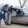 Крымчанин угнал авто, вытолкнув водителя из салона