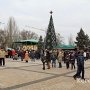 В Керчи раздавали бесплатные пирожные